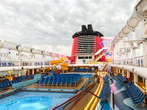 Disney Cruise Esineja Palk